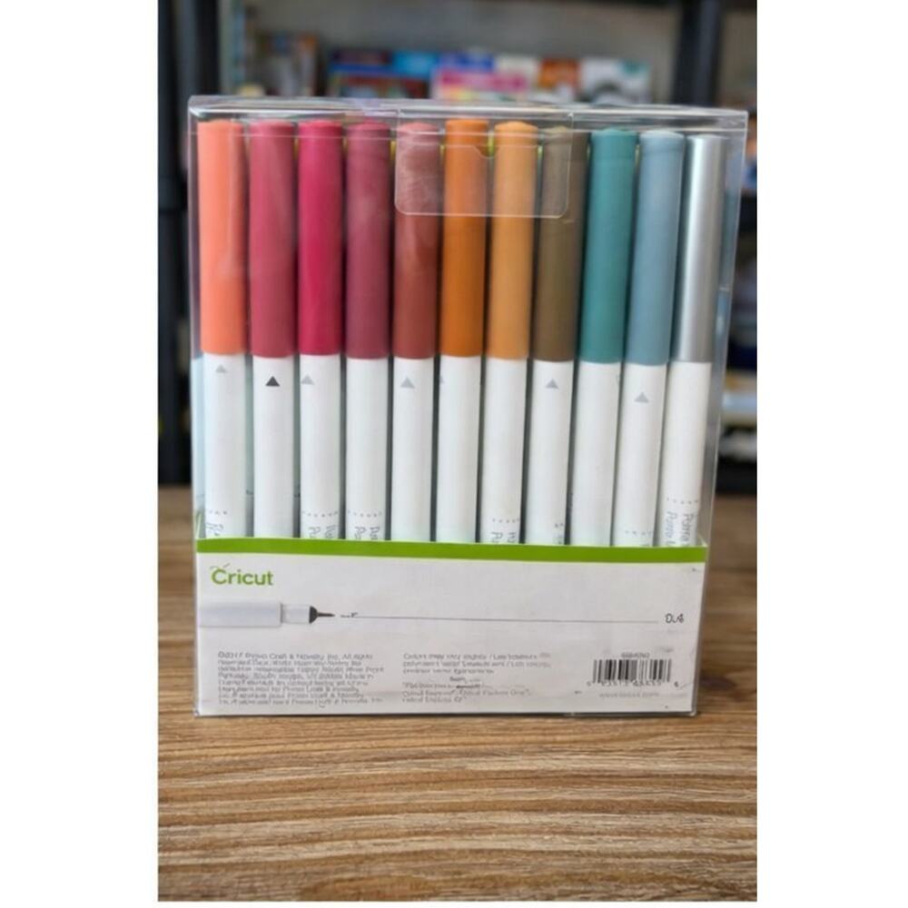 Cricut Ultimate Fine Point Pen Set – 30 Count - Picture 2 of 3